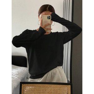 Long sleeve minimalist basics tee black